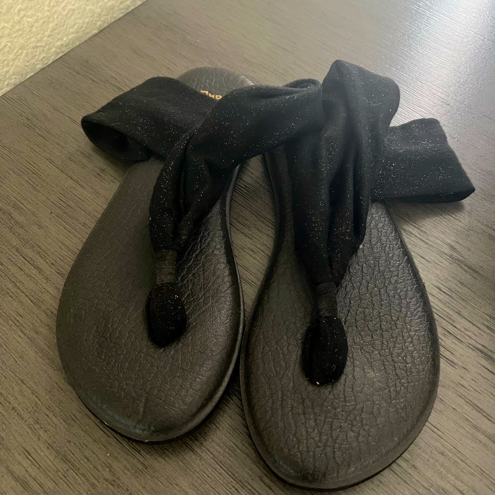 Sanuk sandals